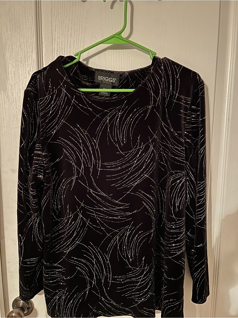 Briggs New York Black Long Sleeve Metallic Swirl Top
